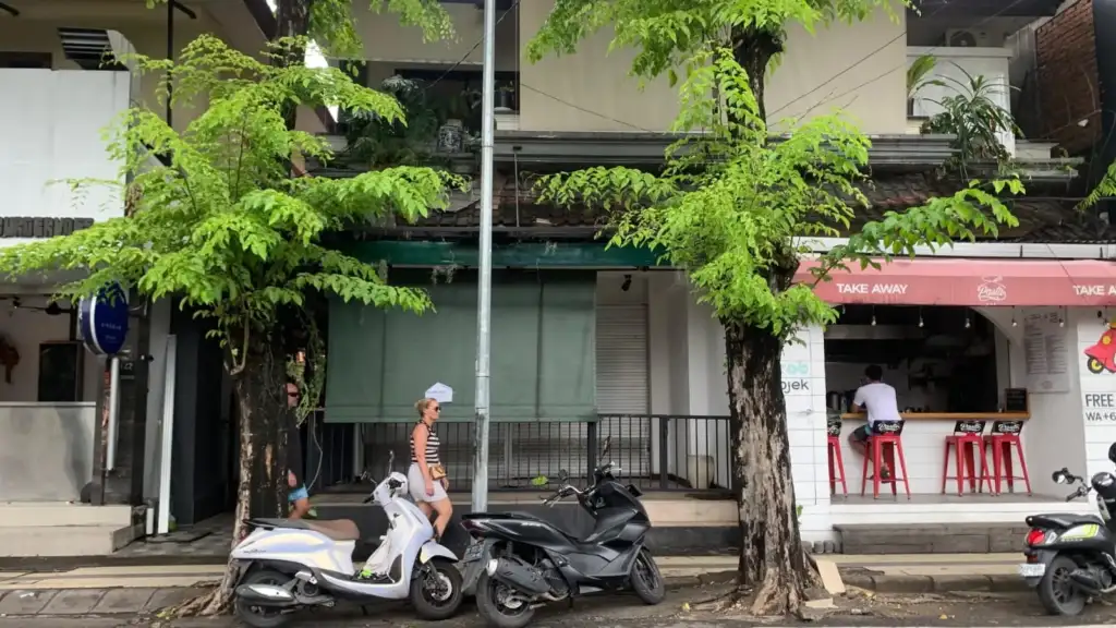 The original storefront in Kuta before it was transformed into Arts of Bali.