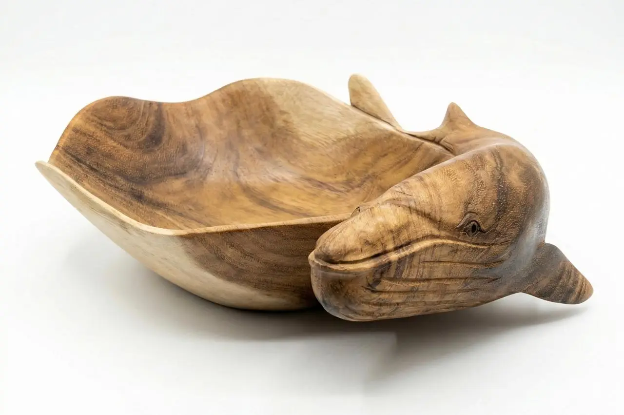 Whale Bowl (suar wood)