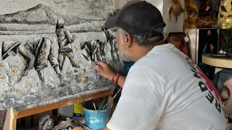 Palette Knife Painting in Bali: How Upeksa Sculpts the Island with a Blade